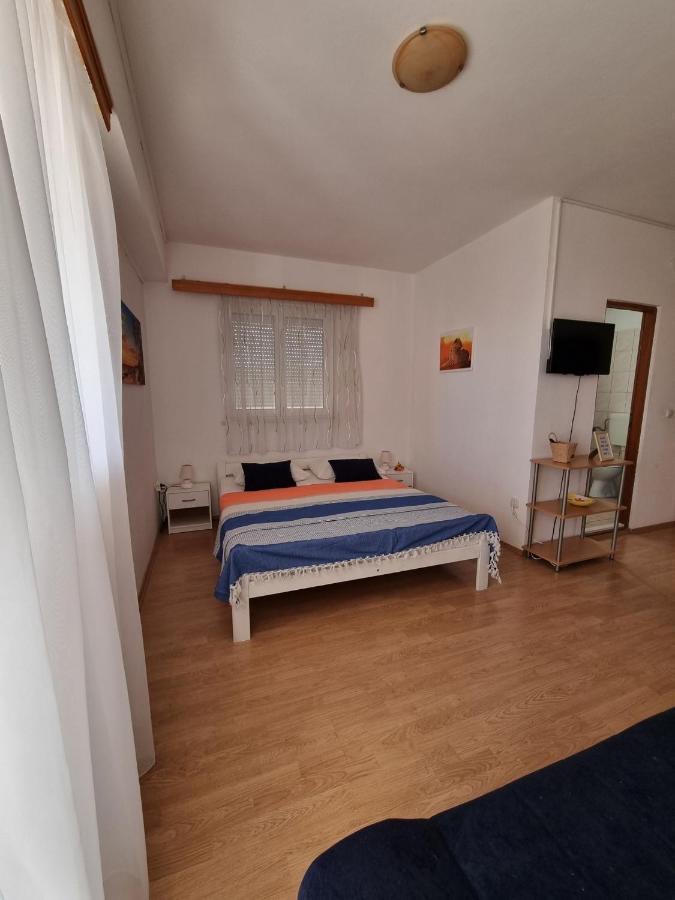 Apartments Vanja Skara Biograd Biograd Na Moru Eksteriør bilde