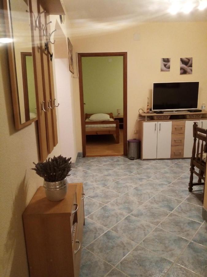 Apartments Vanja Skara Biograd Biograd Na Moru Eksteriør bilde