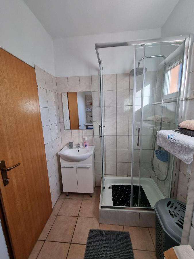 Apartments Vanja Skara Biograd Biograd Na Moru Eksteriør bilde